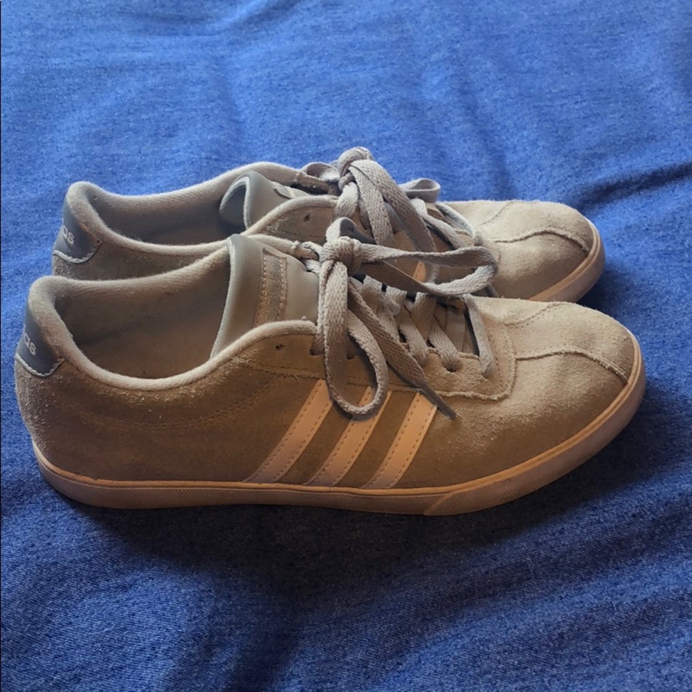 Adidas Women’s tennis shoes size 8